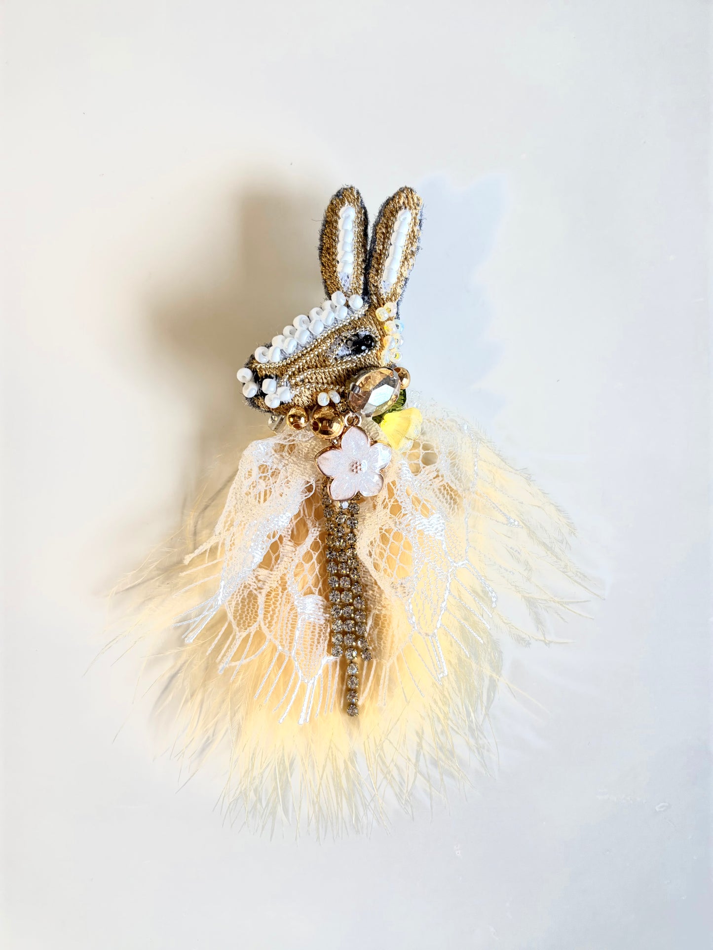CUTE BUNNY BEADED BROOCH