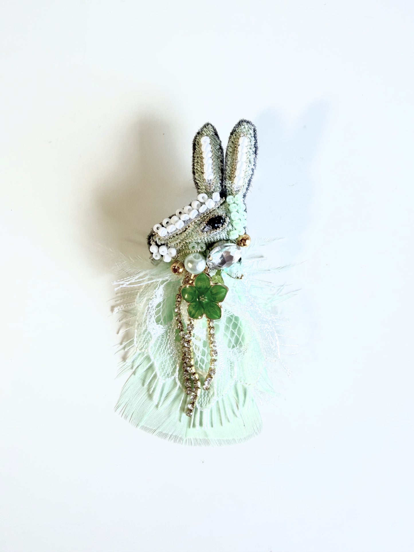CUTE BUNNY BEADED BROOCH