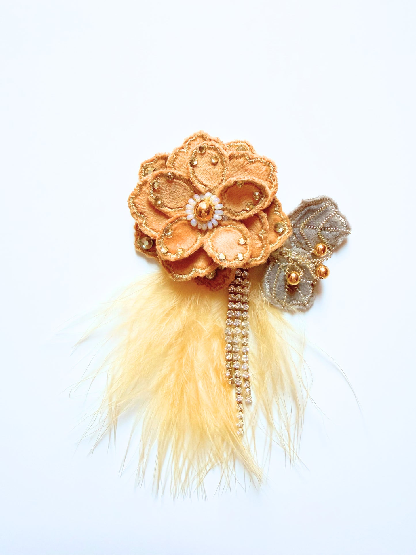 FLOWER BEADED BROOCH